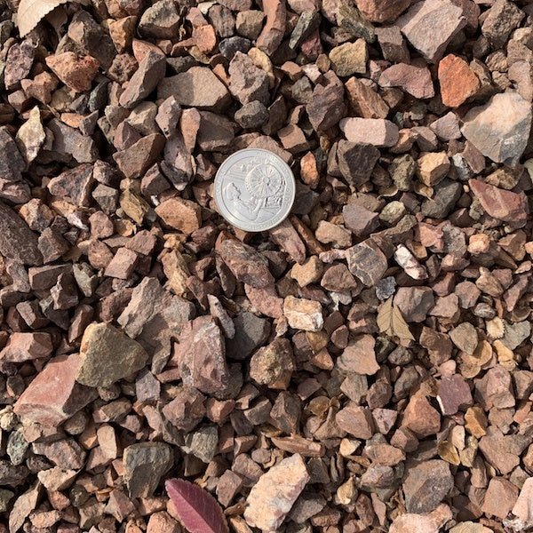 Reddish Brown Rock Landscape Choosing The Right Gravel And Landscaping